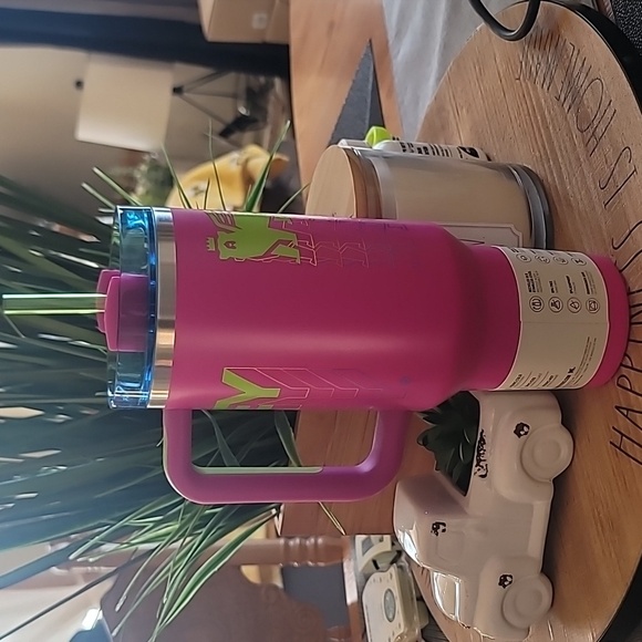 Stanley Quencher. - Picture 2 of 4